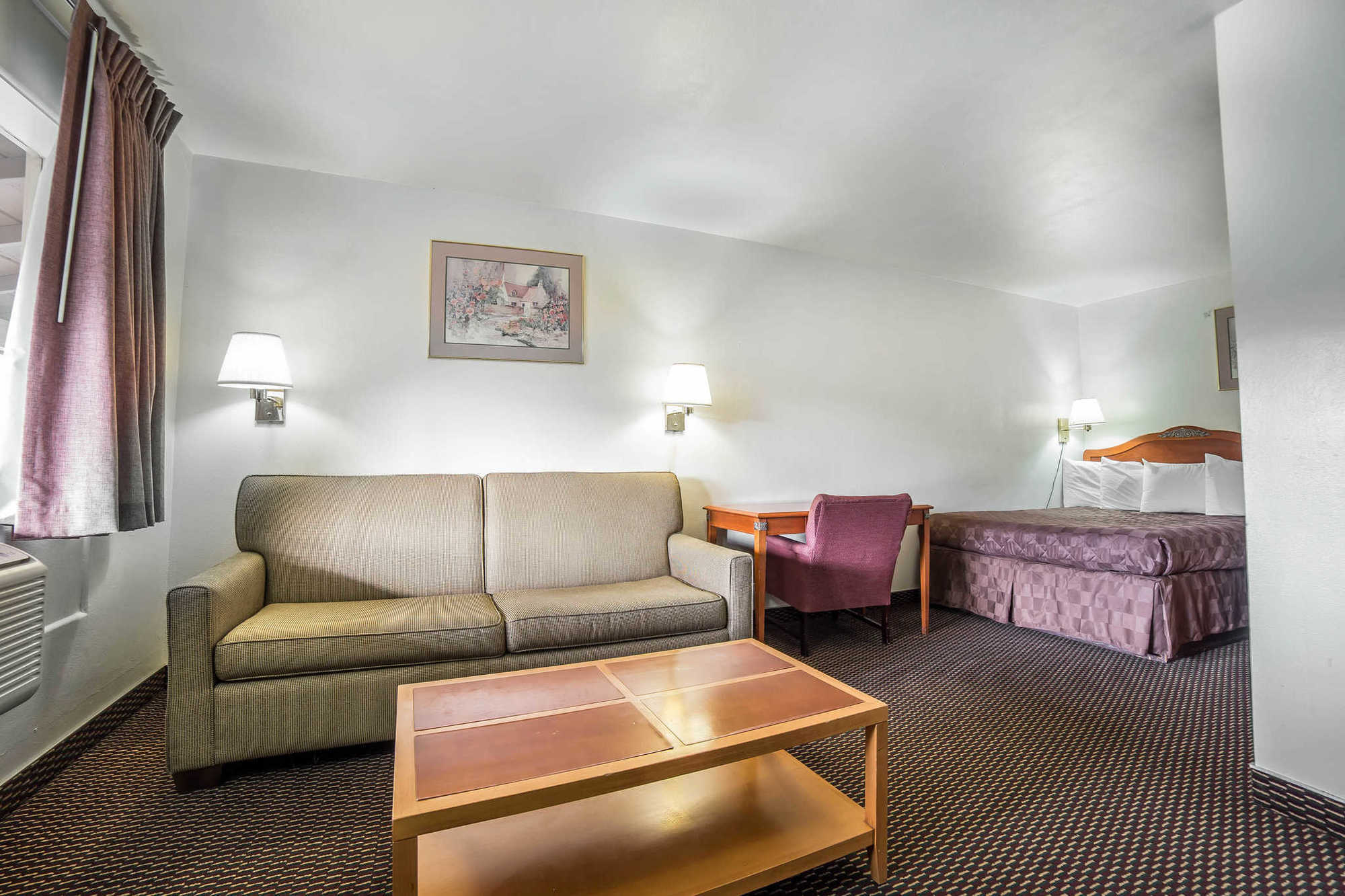 Rodeway Inn & Suites Pendleton Room photo